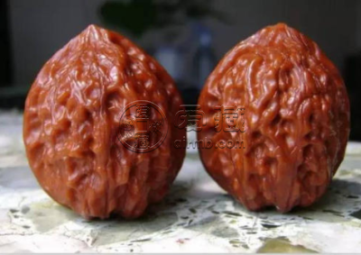 核桃漂白与未漂白照片 如何看核桃是否漂白