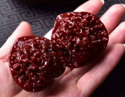 核桃怎样盘玩红的快 核桃快速盘红的方法