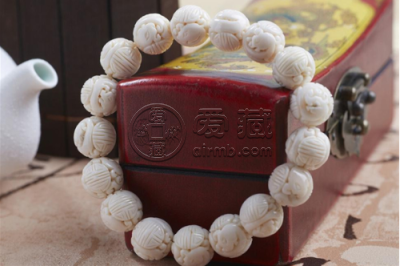 白珊瑚手串价格 白珊瑚手串价格及图片