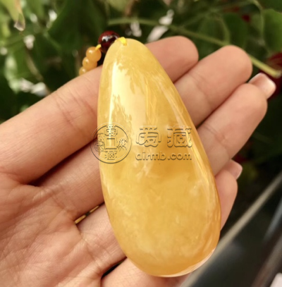 怎样挑选蜜蜡   怎么识别真假蜜蜡