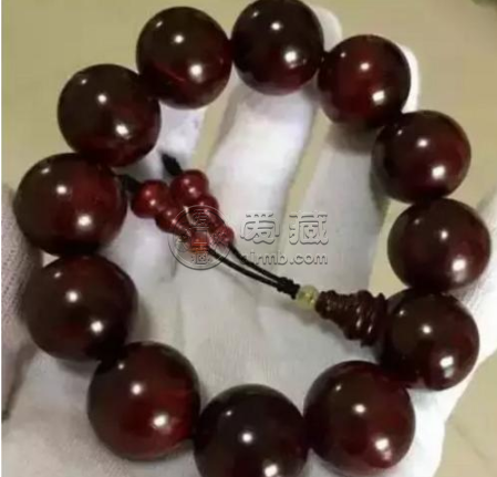 小葉紫檀用什么手套盤(pán)好 盤(pán)玩小葉紫檀戴什么手套