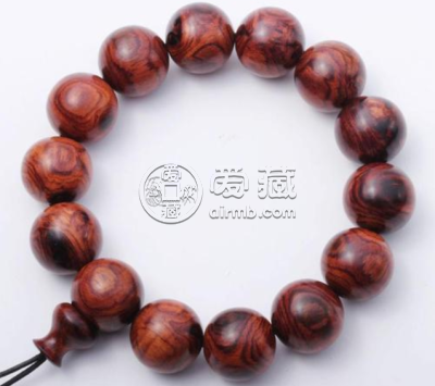 海南黄花梨颜色 海南黄花梨颜色深的好还是浅的好