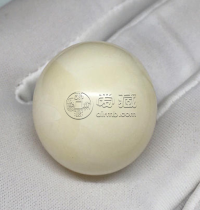 白色蜜蜡好吗    俄罗斯白蜜蜡的价格