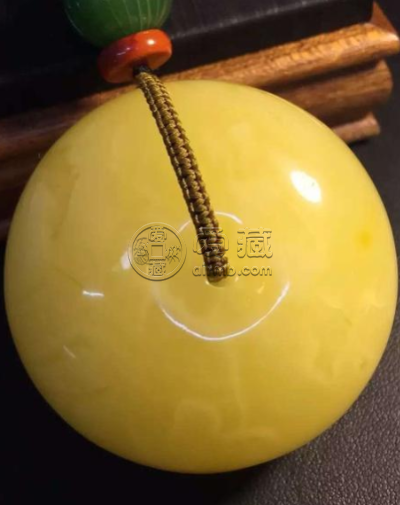 20mm蜜蜡圆珠价格     3块钱一克的蜜蜡原石