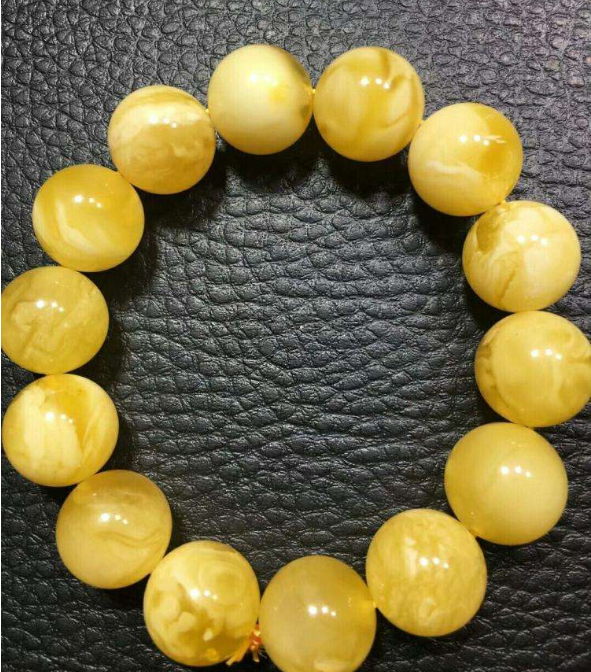 蜜蠟和琥珀的價格哪個貴    蜜蠟和琥珀區(qū)別