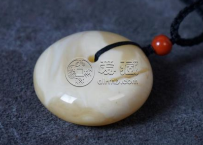 俄料白花蜜蜡多少钱一克 价格影响因素有哪些