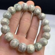 石玉料星月玩出来什么样  石玉料星月特性