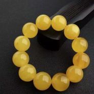 蜜蜡摩擦有刺鼻的味道   怎么鉴别蜜蜡