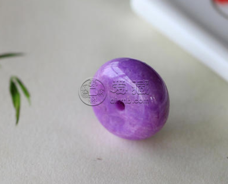 紫蜜蜡功效与作用 紫蜜蜡功效与作用详解