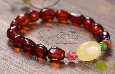 蜜蜡血珀价格多少 蜜蜡血珀图片介绍