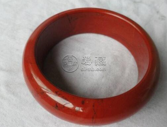 玛瑙和南红是一回事吗?玛瑙和南红