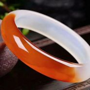 真正的玛瑙手镯多少钱 玛瑙手镯价值