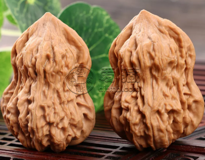 人工异形蛇头核桃 人工异形蛇头核桃是怎么弄的