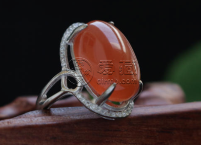 南红玛瑙戒指多少钱 佩戴需要注意什么