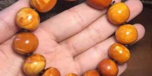 二代蜜蠟會變色嗎 二代蜜蠟特征