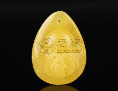 蜜蜡俄料和乌料哪个贵 蜜蜡俄料和乌料价格