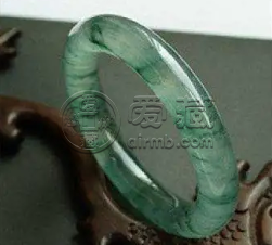 玉和玛瑙哪个好 从这两点分析
