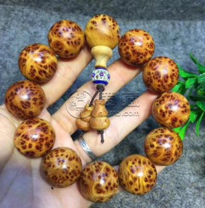 崖柏手串黏糊糊盘不动   崖柏要怎么盘玩