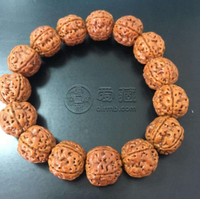 金刚菩提掉色是假的吗  怎么鉴别金刚菩提真假