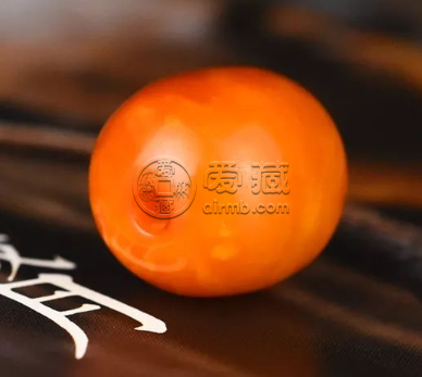 蜜蜡和树脂是同一种东西吗  蜜蜡后期是什么颜色