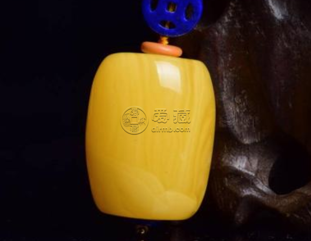 30克蜜蜡吊坠的价格要多少钱及图片