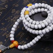 男士戴星月菩提的寓意 佩戴星月菩提的寓意