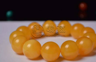 黄蜜蜡的功效与作用点 它的好只有戴过才知道