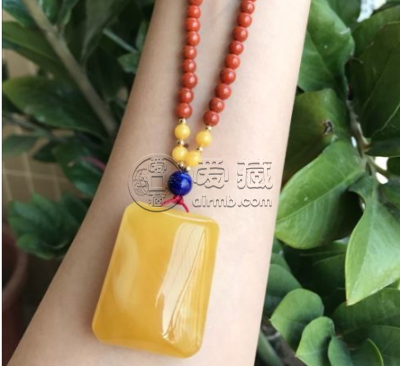 琥珀手串的功效与作用禁忌  挑选时应注意什么