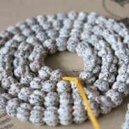 星月菩提被汗水泡黑了怎么办 解决方法