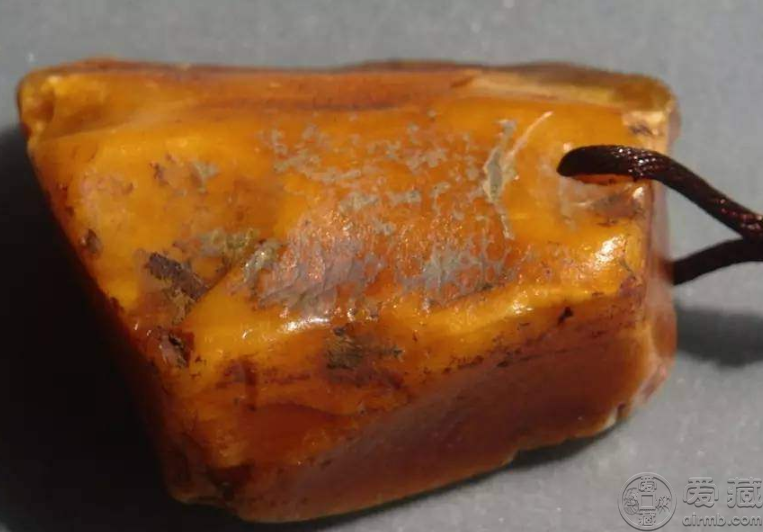 俄罗斯蜜蜡原石价格价格贵不贵