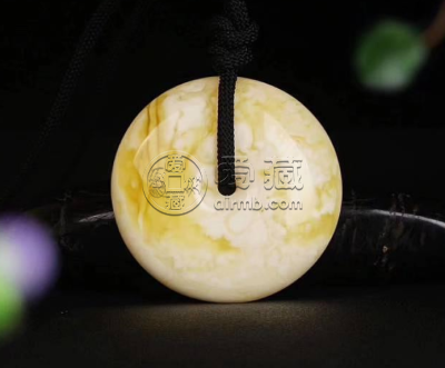 白花蜡好还是黄蜜蜡好    白花蜜蜡的特点