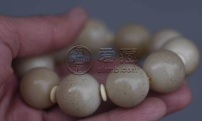 白玉菩提子图片 白玉菩提子盘成后图