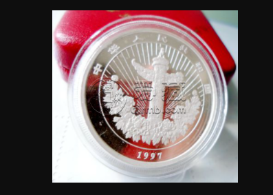 1983年版熊猫金银纪念币回收价格