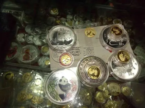 熊猫金币最新价格 熊猫金币现在多少钱一套