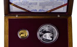 2009年牛年金银币套装价格     2009年生肖牛金银币一套回收价格