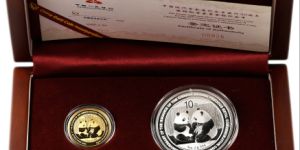 2009年贵金属发行30周年金银币值多少钱    贵金属30周年金银币套装价格