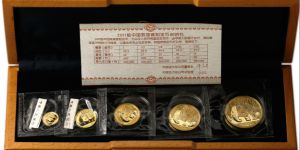 2011年熊猫金币回收价目表   2011年熊猫金币套装价格