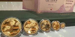 2023年熊貓金幣價目表    2023年熊貓金幣套裝價格