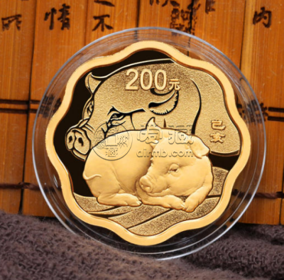 2019年梅花形生肖猪金银币 2019年15克梅花形生肖猪金币价格