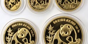 1990亚运熊猫金币回收价目表   1990年熊猫金币套装价格