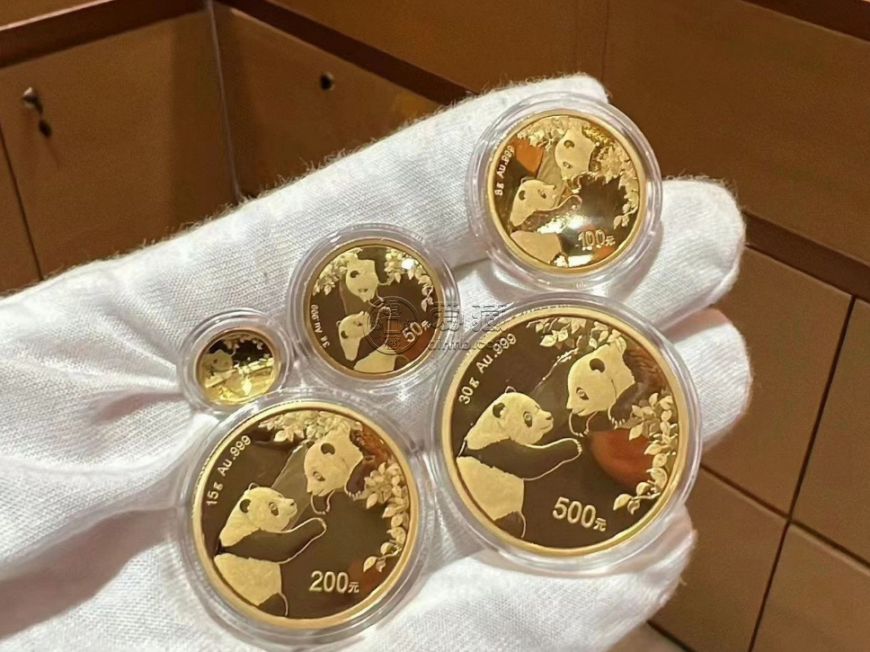 熊貓金套幣價格 熊貓金幣整套價值