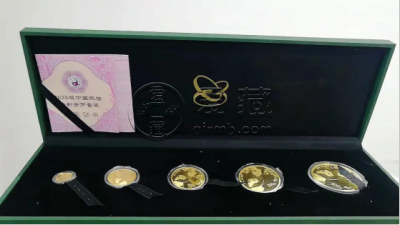 57克的一套熊猫金币值钱吗   熊猫金币套装收藏价值