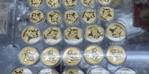 中国熊猫金币回收价格一览表  影响熊猫金币价格因素
