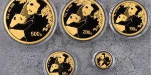 2003年熊猫金币套装现在市场价  03年熊猫金币回收价格