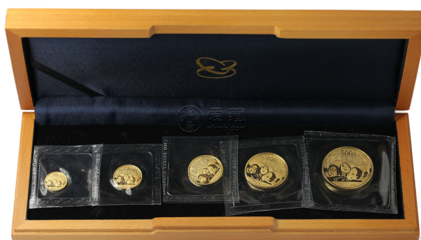2013年熊貓金幣回收價(jià)目表   2013年熊貓金幣套裝最新價(jià)