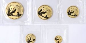 2015年熊猫金币套装价格   2015年熊猫金币收藏价值