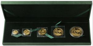 1990亚运熊猫金币回收价目表  1990年熊猫金币最新价格