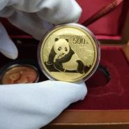 2015熊猫金币一套回收价目表 2015熊猫金币套装现在市场价多少
