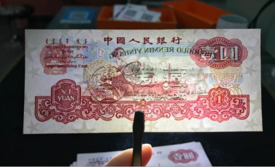 拖拉机1元回收联系电话    上门收购拖拉机1元