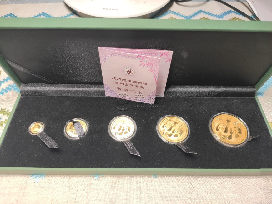 熊猫金币目前市场价 熊猫金币一套价目表